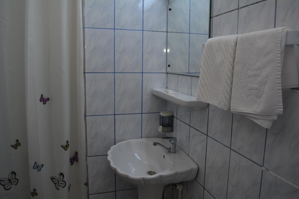Cornul Vanatorului Bungalows Πιτέστι Εξωτερικό φωτογραφία